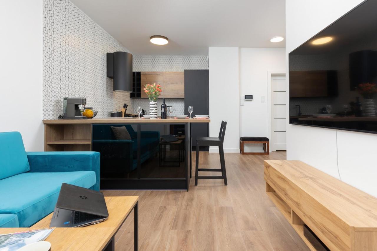 Srodmiescie Warsaw Muranow Apartments With Parking By Noclegi Renters מראה חיצוני תמונה